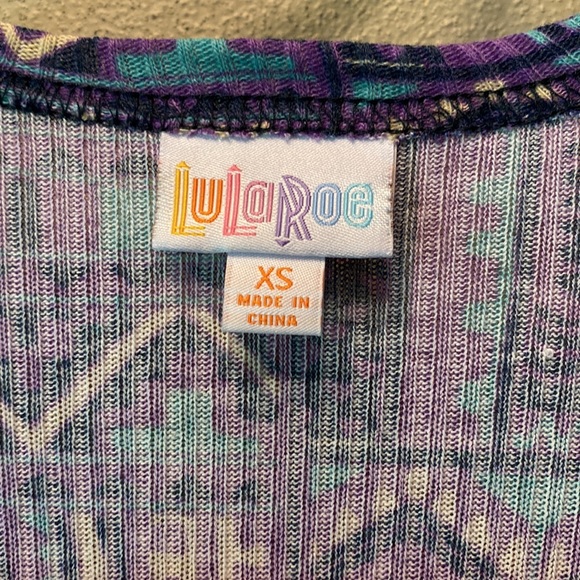 LuLaRoe Sarah Cardigan (Long Sleeve Sweater) - Picture 2 of 5